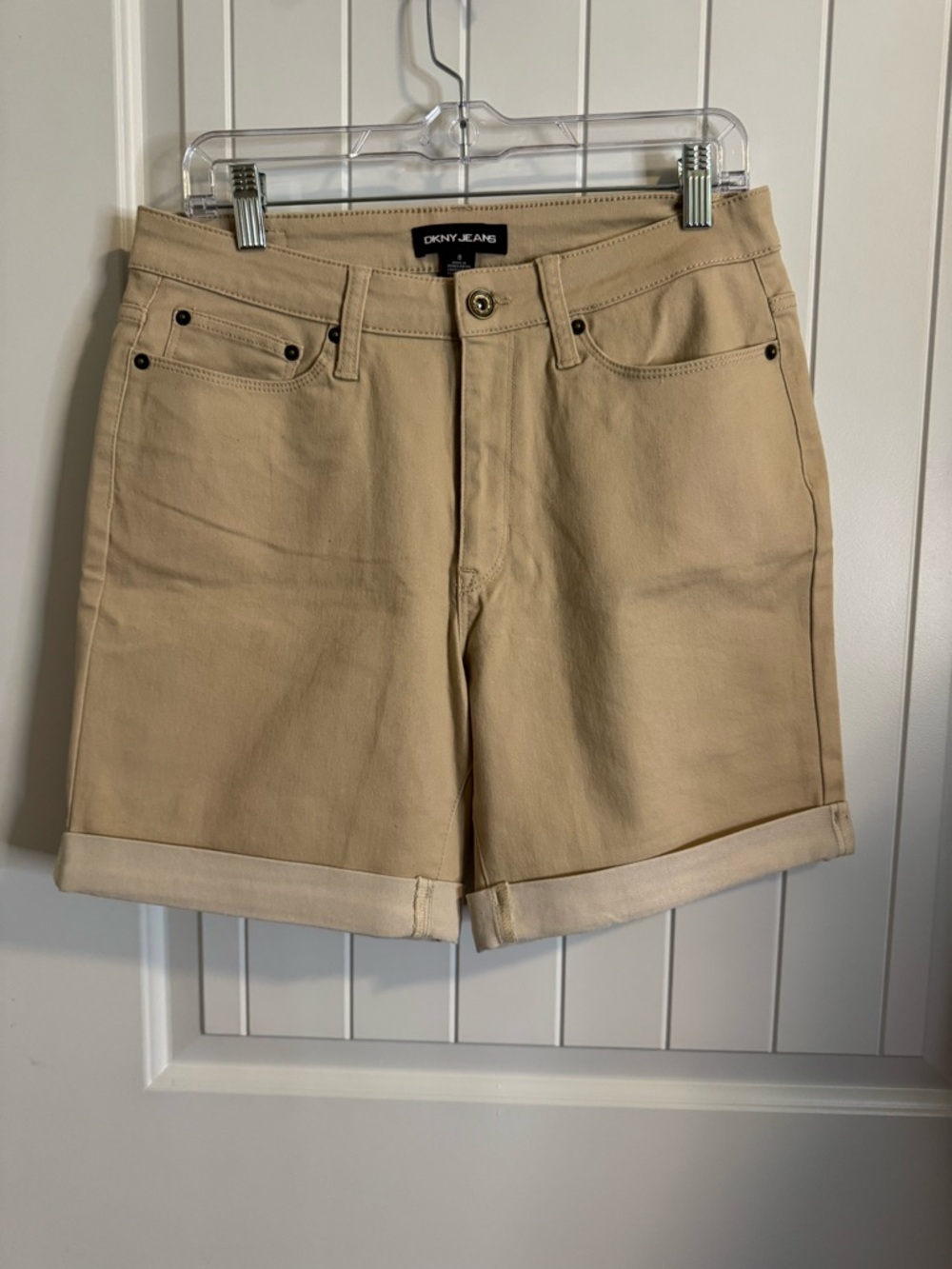 DKNY Jeans Women’s Khaki Rolled Cuff Chino Shorts - Picture 2 of 5